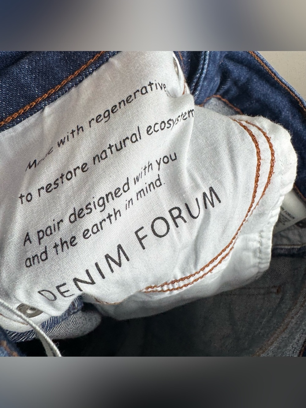 Aritzia Denim Forum Arlo High Rise Straight Button Fly Dark Wash Jeans 25 28L - Picture 9 of 10